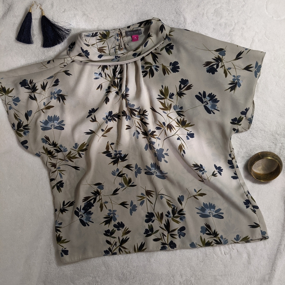Vince Camuto Nude Floral Blouse - Size Medium